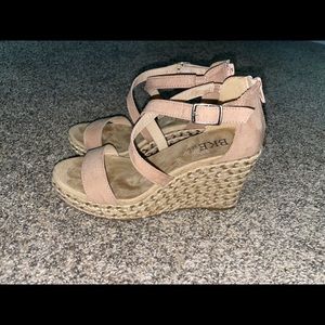 BKE Womens Davina Platform Wedge Espadrille Sandal Cushioned Beige Sz 7 M